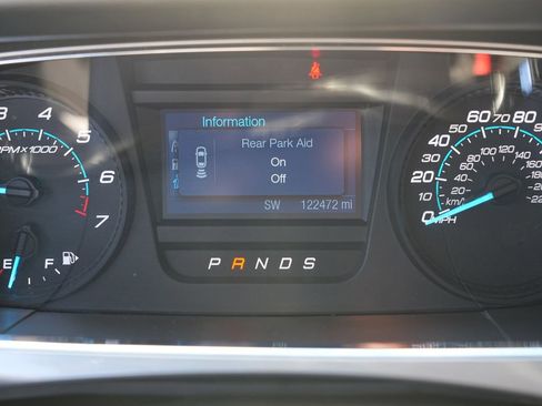 Used 2015 Ford Taurus SEL FWD image 33