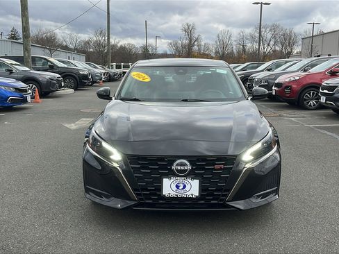 Used 2024 Nissan Altima 2.5 SR w/ SR Premium Package image 2