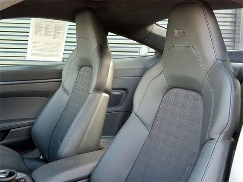 Certified 2026 Porsche 911 Carrera T image 5