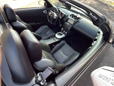 Used 2007 Nissan 350Z Touring RWD image 55