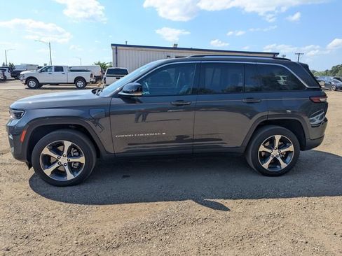 Used 2023 Jeep Grand Cherokee 4WD 4xe w/ Luxury Tech Group II image 19