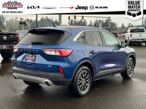 Used 2022 Ford Escape SE image 9