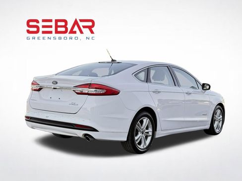 Used 2018 Ford Fusion SE w/ Equipment Group 602A FWD image 6