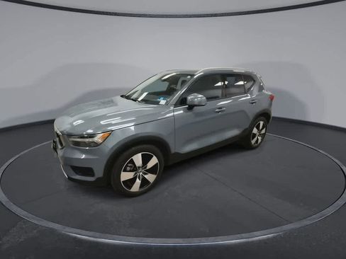Used 2020 Volvo XC40 T5 Momentum AWD/4WD image 4
