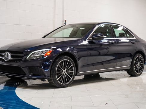 Used 2019 Mercedes-Benz C 300 4MATIC Sedan image 4
