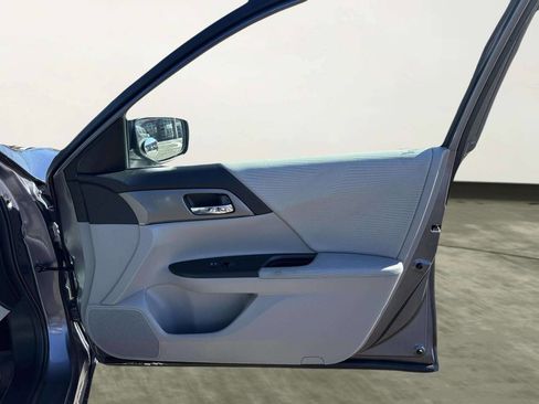 Used 2014 Honda Accord LX image 22