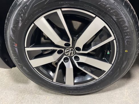 Used 2022 Volkswagen Atlas SE image 38