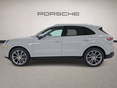 Certified 2026 Porsche Cayenne AWD/4WD image 2