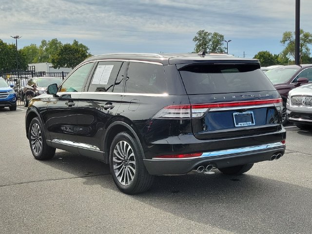 Used 2023 Lincoln Aviator Reserve w/ Elements Package Plus AWD/4WD image 3