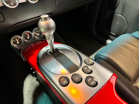 Used 2004 Chevrolet SSR w/ Preferred Equipment Group image 19