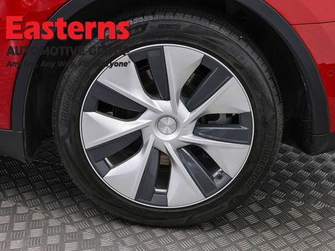 Used 2021 Tesla Model Y Long Range AWD/4WD image 27