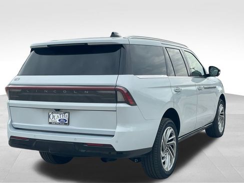 New 2026 Lincoln Navigator Reserve AWD/4WD image 5