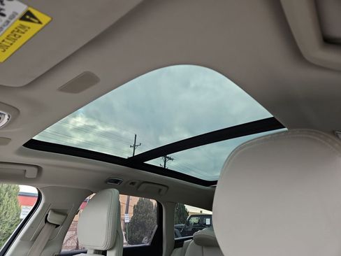 Used 2018 Volvo V90 T6 Cross Country w/ Convenience Package image 20