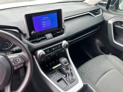 Used 2024 Toyota RAV4 XLE w/ Convenience Package image 29