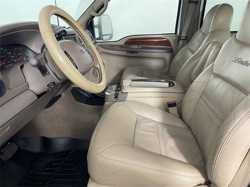 Used 2001 Ford Excursion Limited image 2