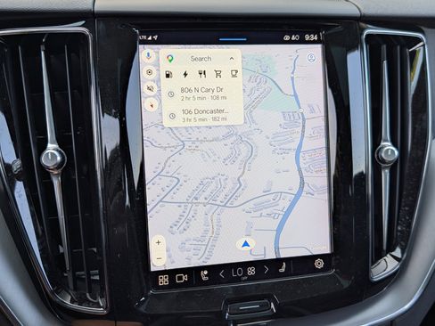 Used 2023 Volvo XC60 T8 Core image 27