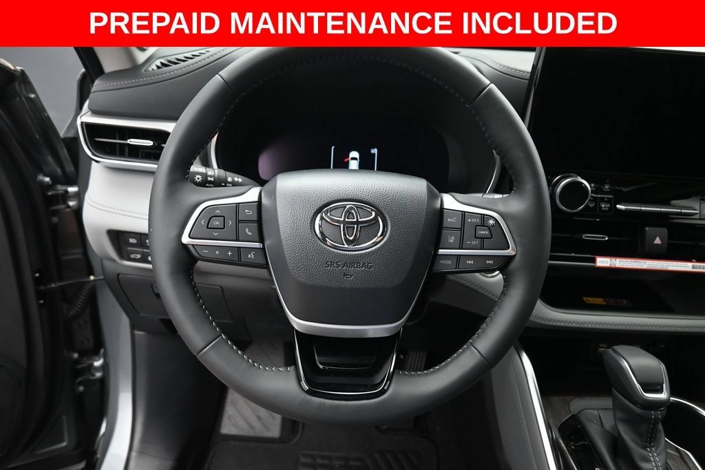 Certified 2026 Toyota Highlander Platinum AWD/4WD image 17