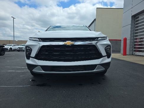 Used 2024 Chevrolet Blazer LT w/ Convenience Package FWD image 2