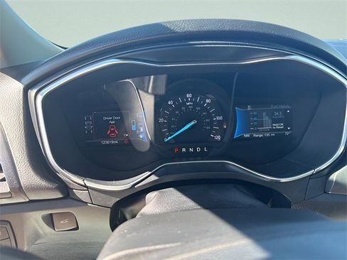 Used 2018 Ford Fusion Titanium image 15