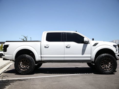 Used 2019 Ford F150 Raptor w/ Equipment Group 802A Luxury AWD/4WD image 17