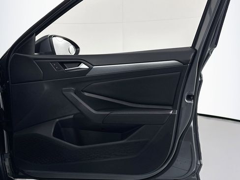 Used 2022 Volkswagen Jetta SE image 22