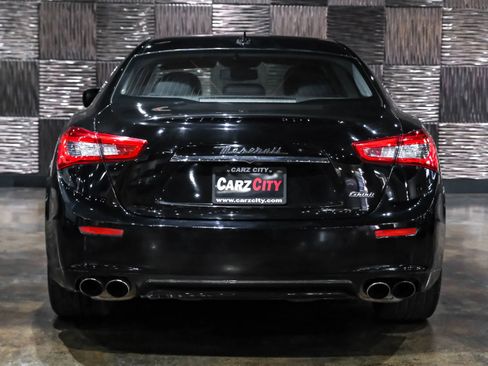 Used 2016 Maserati Ghibli S image 9