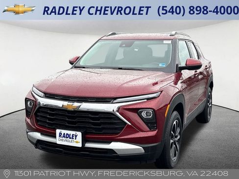Certified 2025 Chevrolet TrailBlazer LT w/ Driver Confidence Package AWD/4WD image 1