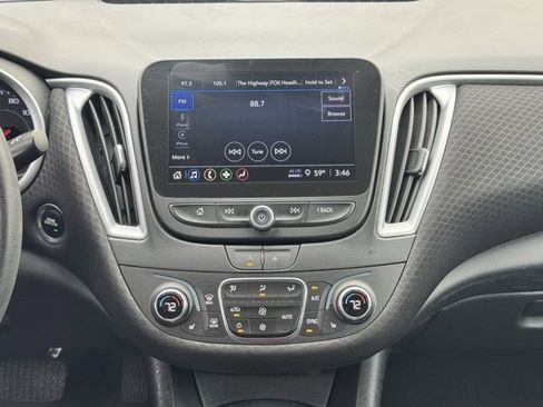 Used 2023 Chevrolet Malibu LT image 15
