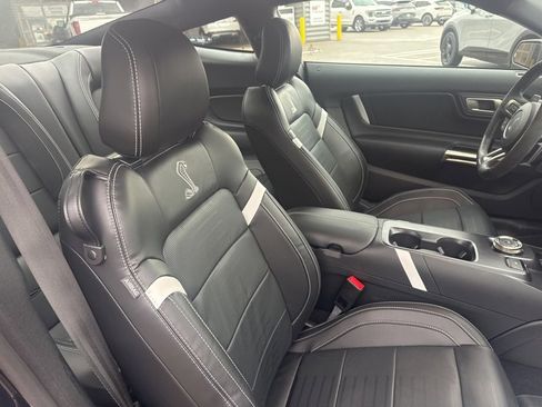 Used 2021 Ford Mustang Shelby GT500 w/ Technology Package image 12