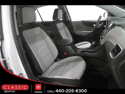 Used 2023 Chevrolet Equinox LS FWD image 16