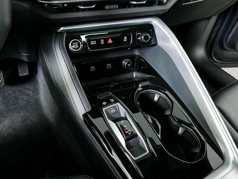 Certified 2025 Audi Q5 Premium Plus w/ Premium Plus image 18