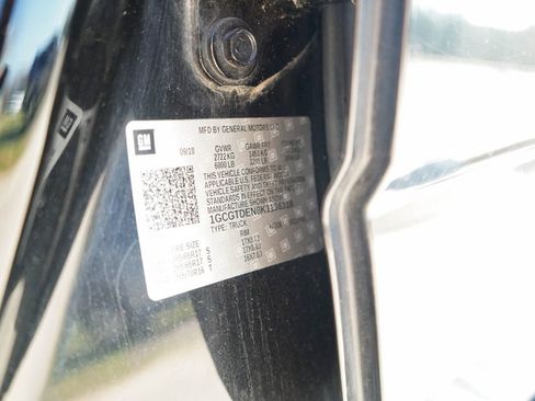 Used 2019 Chevrolet Colorado Z71 w/ Z71 Midnight Edition image 39