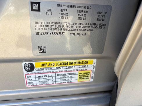 Used 2011 Chevrolet Malibu LS image 10