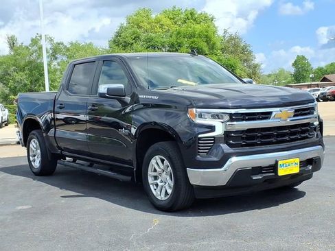 Used 2023 Chevrolet Silverado 1500 LT image 3