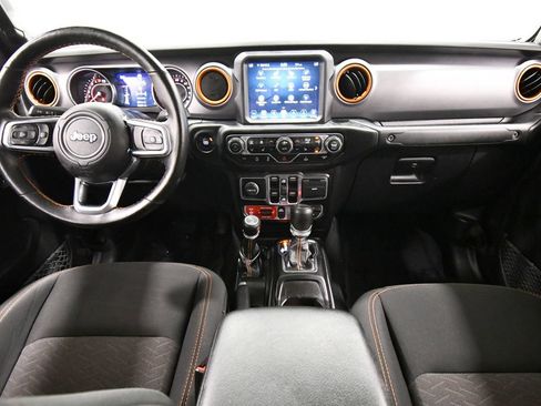 Used 2020 Jeep Gladiator Mojave AWD/4WD image 3