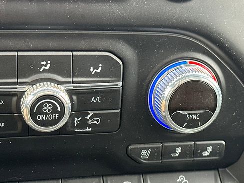 Used 2019 GMC Sierra 1500 SLT image 29