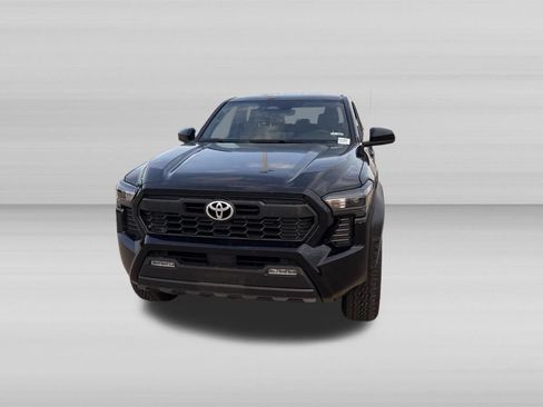 Used 2025 Toyota Tacoma TRD Off-Road AWD/4WD image 10