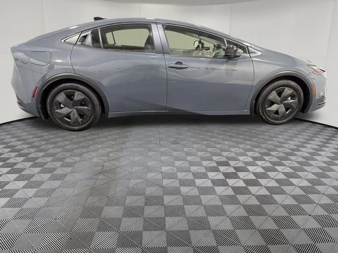 Used 2026 Toyota Prius Plug-In Hybrid FWD image 7