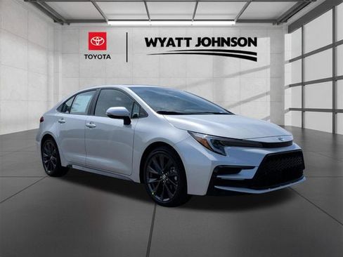 New 2026 Toyota Corolla XSE FWD image 4