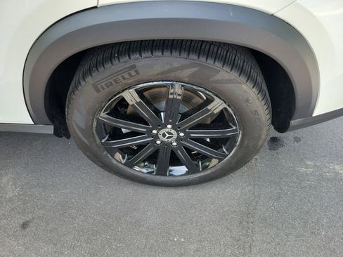 Used 2024 Mercedes-Benz GLE 450 4MATIC image 7