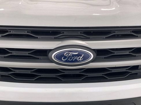 Used 2024 Ford Expedition XLT image 27