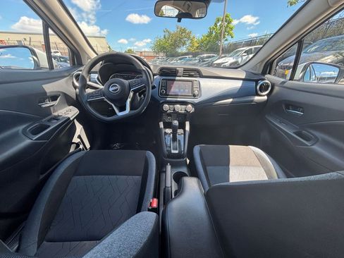 Used 2025 Nissan Versa SV FWD image 28