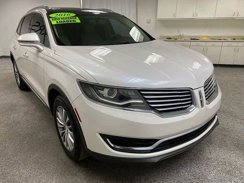 Used 2016 Lincoln MKX Select w/ Select Plus Package image 3