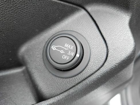 Used 2021 GMC Terrain SLE w/ Driver Convenience Package image 13