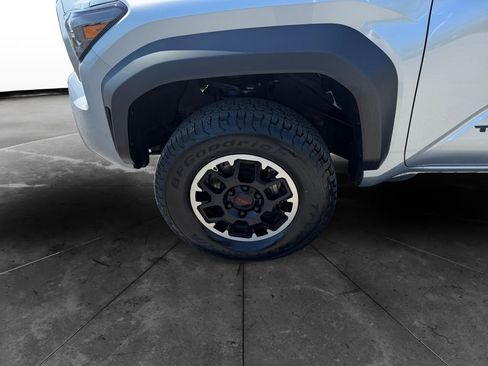 Used 2024 Toyota Tacoma TRD Off-Road image 14