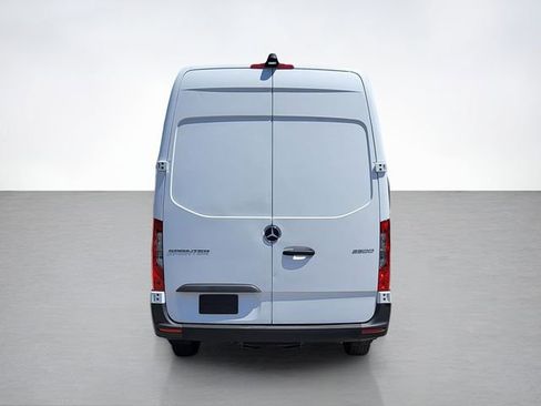 Used 2025 Mercedes-Benz Sprinter 2500 image 4
