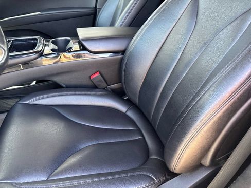Used 2022 Lincoln Nautilus AWD w/ Premium Package image 24