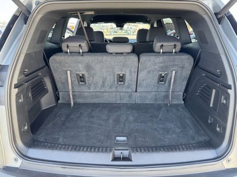 Used 2025 GMC Acadia Elevation image 24