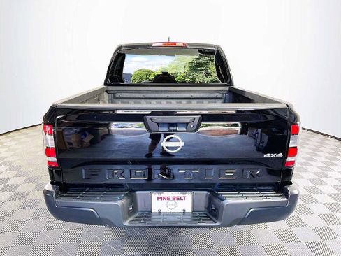 Certified 2024 Nissan Frontier S image 5