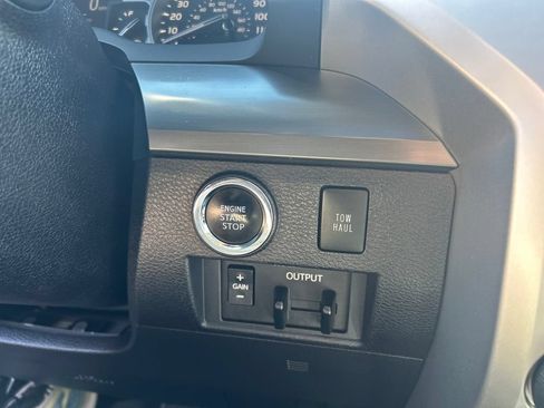 Used 2021 Toyota Tundra Platinum AWD/4WD image 18